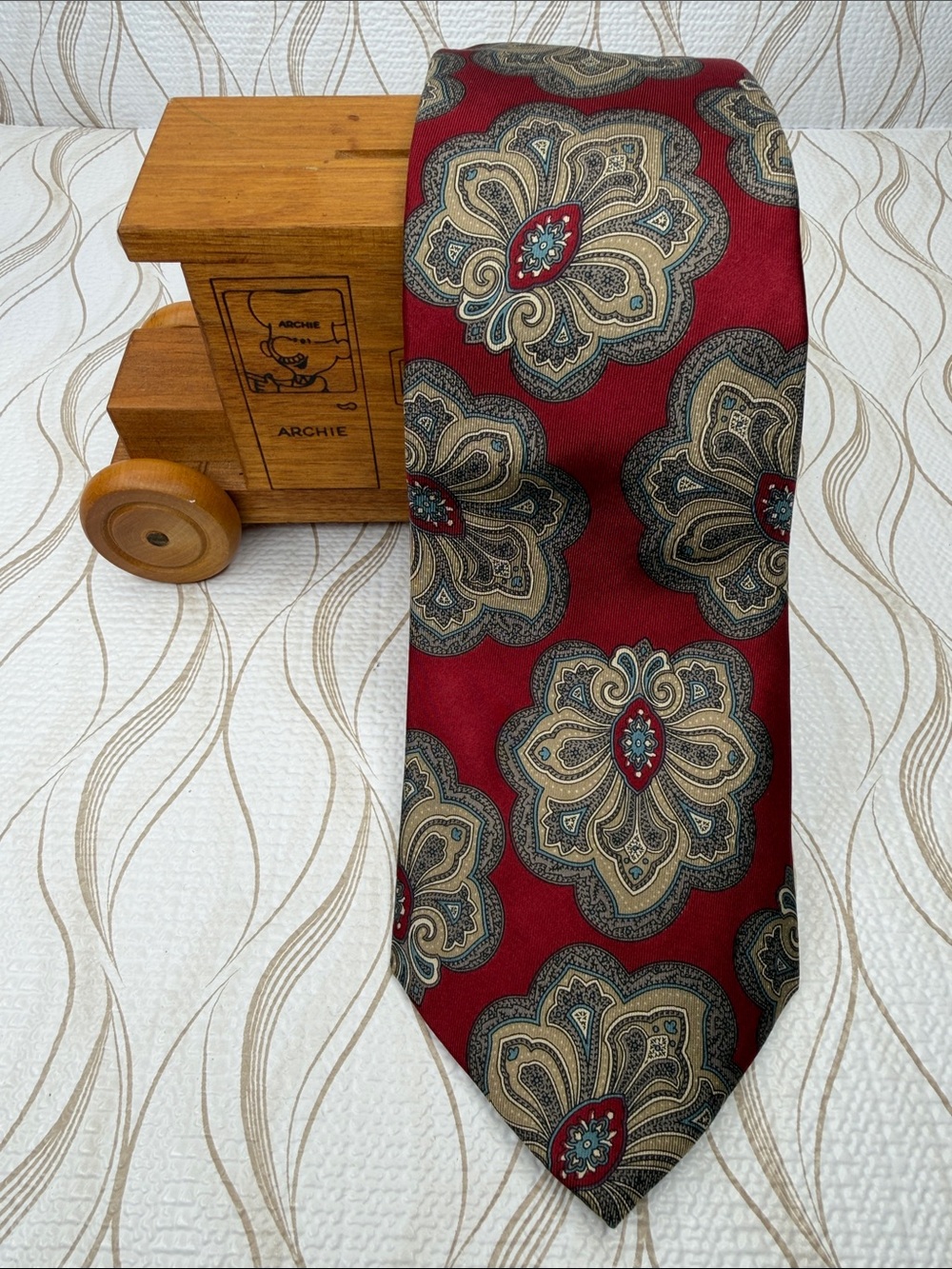 Men's Burgundy Paisley Medallion Silk Tie